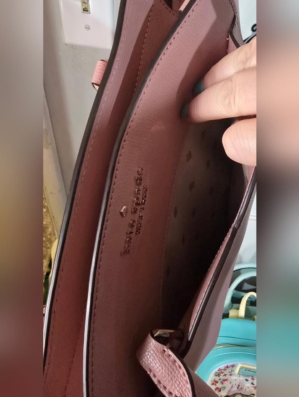 Kate Spade Purse (Like New) PRICE FIRM - Picture 3 of 6